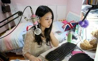 正在播放网红主播露脸,揭秘直播界神秘面纱